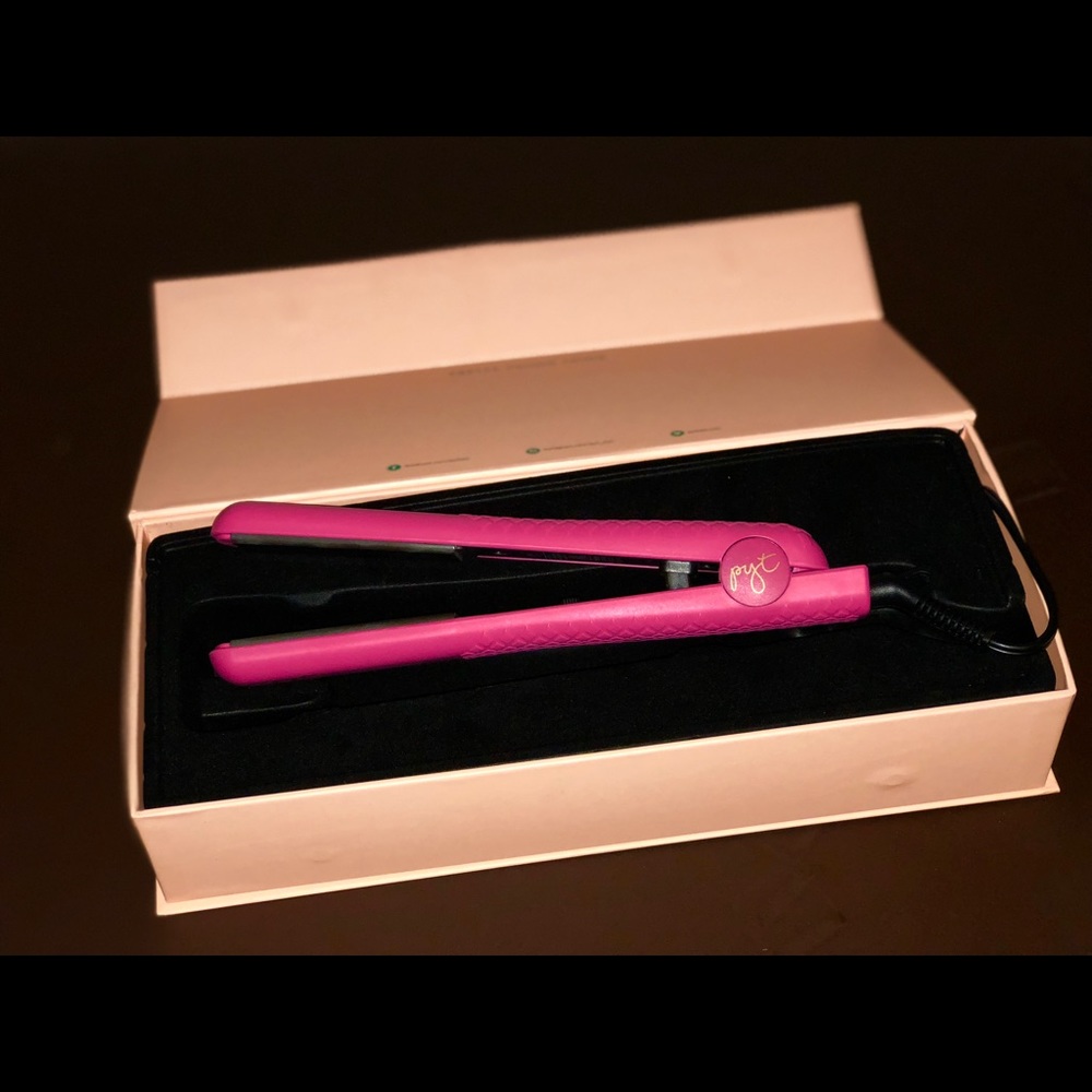 Straightener
